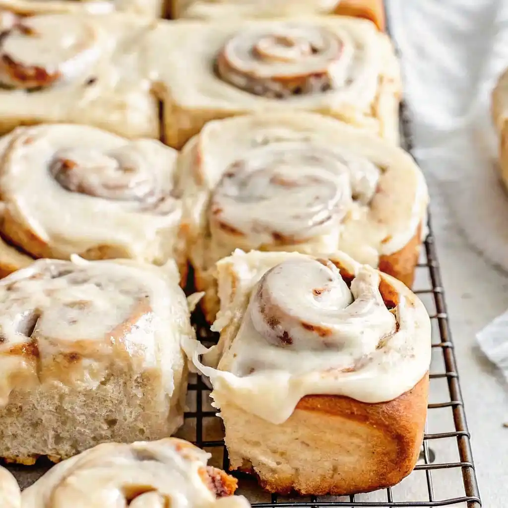 Vanilla Bean and Brown Butter Cinnamon Rolls Soft and Fluffy Vanilla Bean and Brown Butter Cinnamon Rolls Vanilla Bean and Brown Butter Cinnamon Rolls